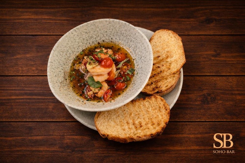 Gambas al ajillo with toasted bread